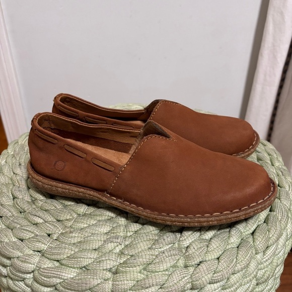 Born Naya Brown Tan Nubuck Slip On Comfort Flat Loafer NWOB - Picture 6 of 9